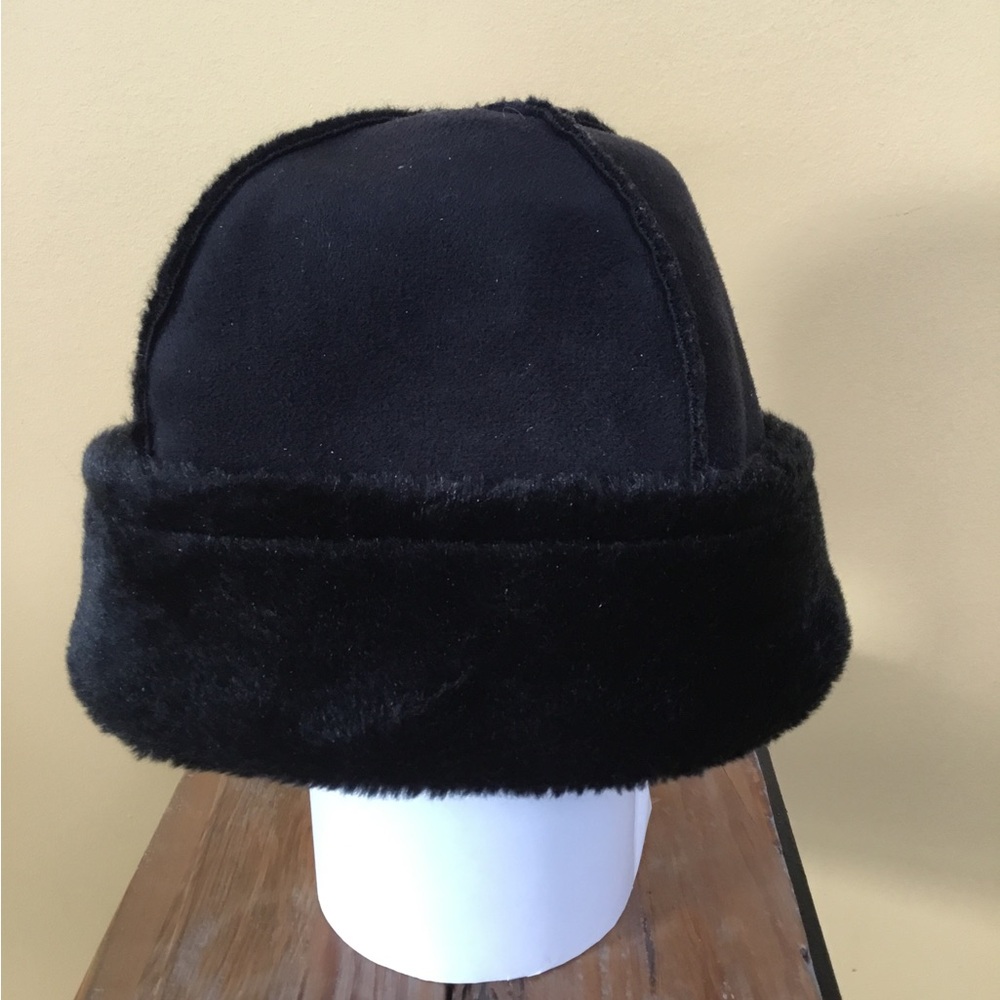 Jessica Black Faux Suede Fur Hat